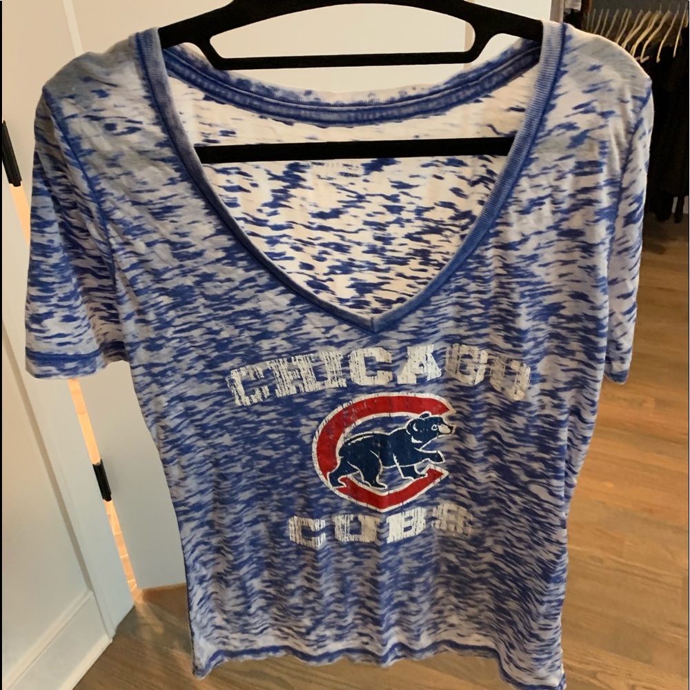 Women’s VintAge Chicago Cubs shirt
